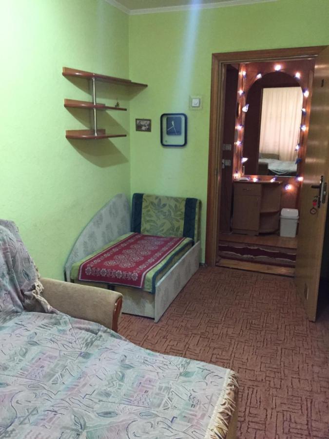 Бюджетные Комнаты: Центральное Расположение с Wi-Fi Ternopil Exterior photo
