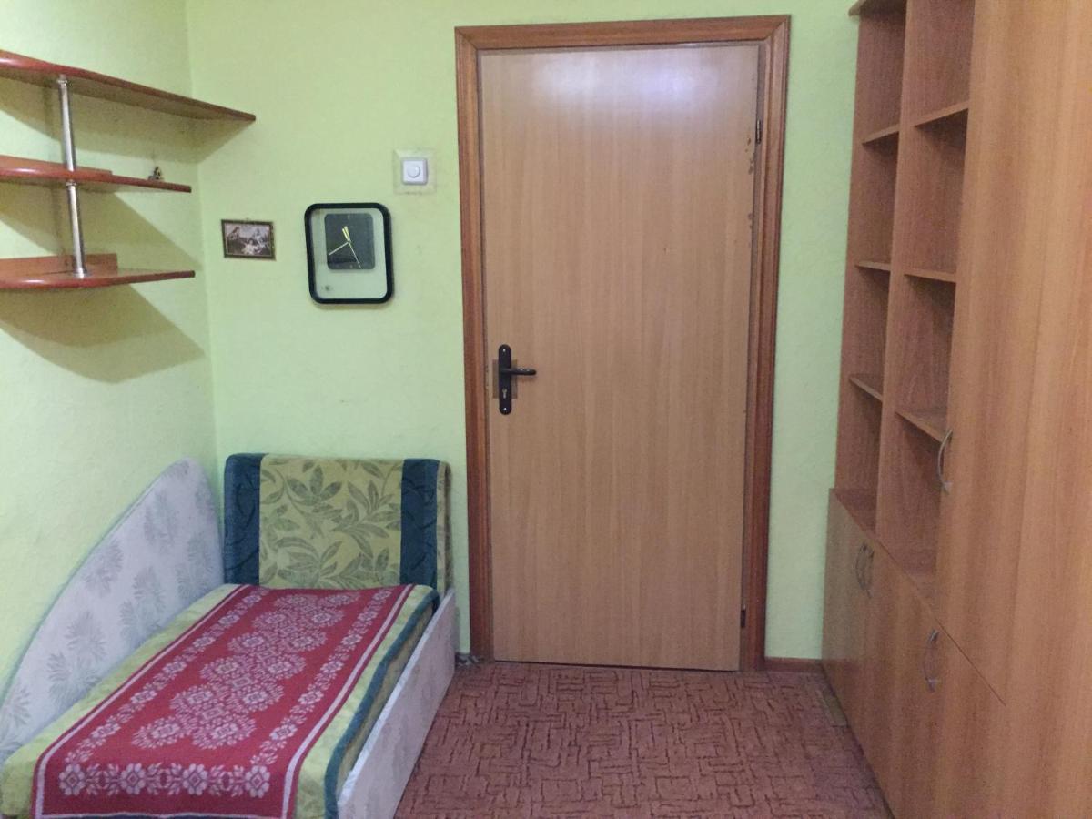 Бюджетные Комнаты: Центральное Расположение с Wi-Fi Ternopil Exterior photo