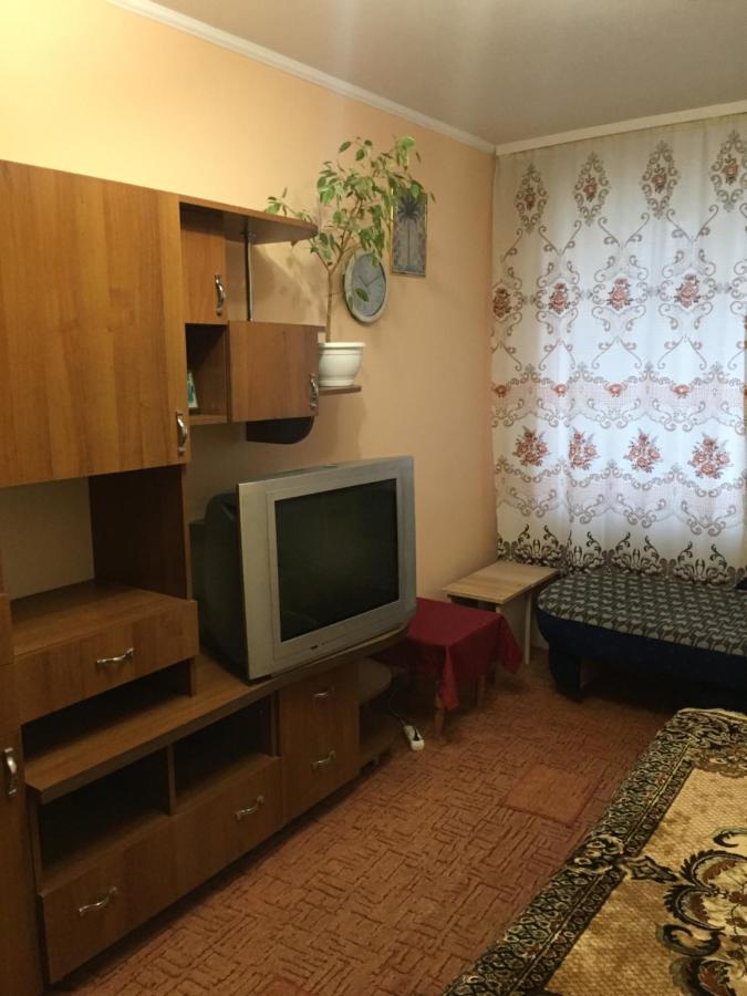 Бюджетные Комнаты: Центральное Расположение с Wi-Fi Ternopil Exterior photo