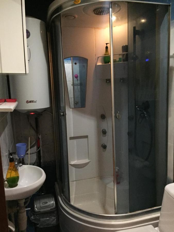 Бюджетные Комнаты: Центральное Расположение с Wi-Fi Ternopil Exterior photo